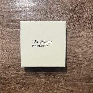 M&F Jewelry Cream Box